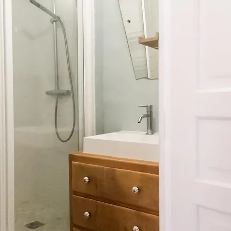 Apartment Hostnfly - Beautiful Near Pigalle